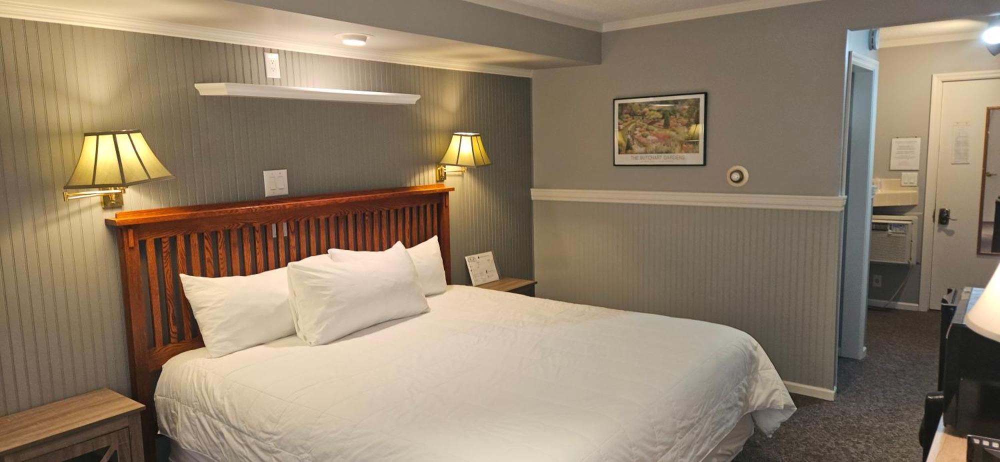 Chequamegon Lake Superior Lodge ベイフィールド エクステリア 写真