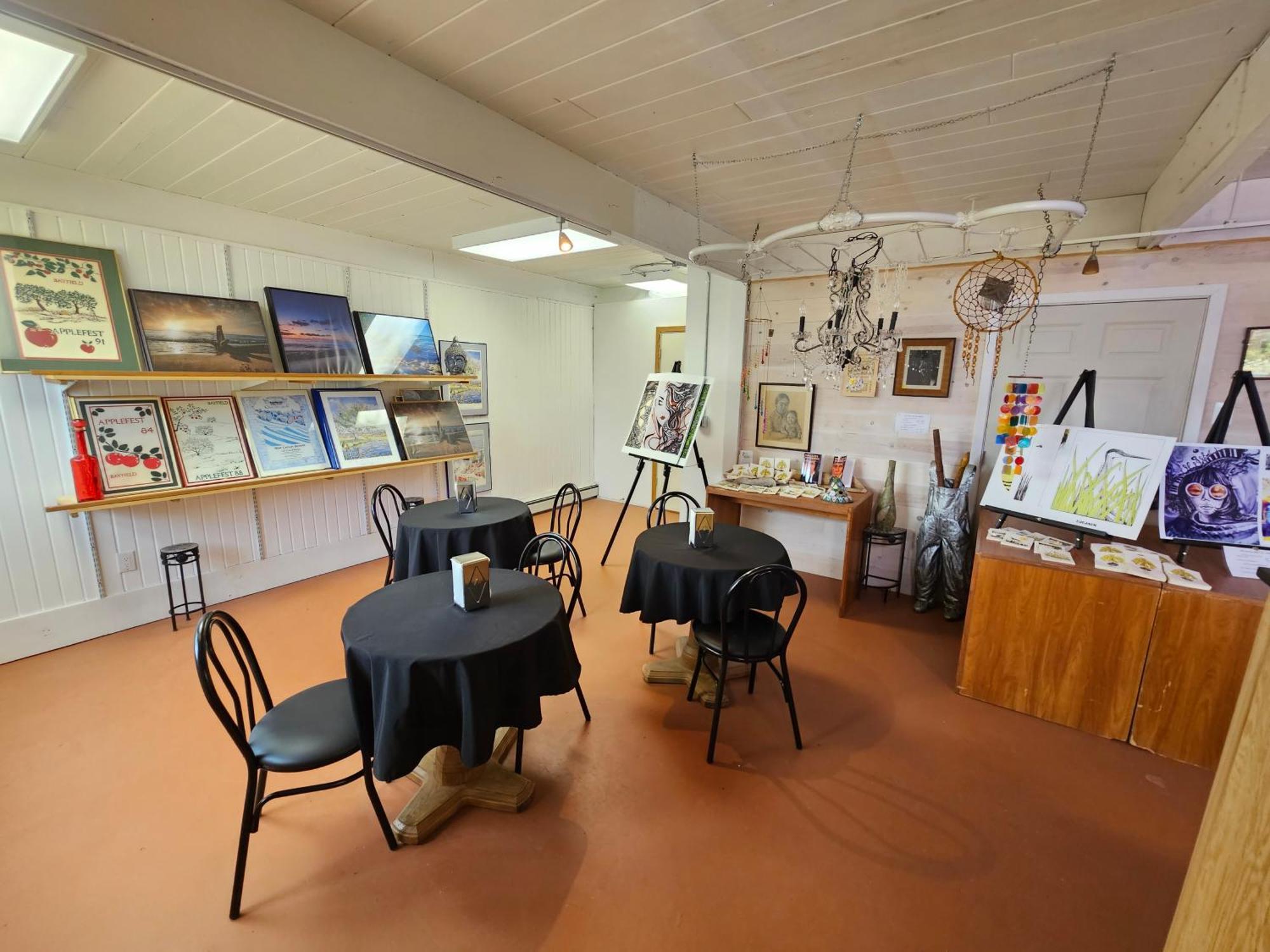 Chequamegon Lake Superior Lodge ベイフィールド エクステリア 写真
