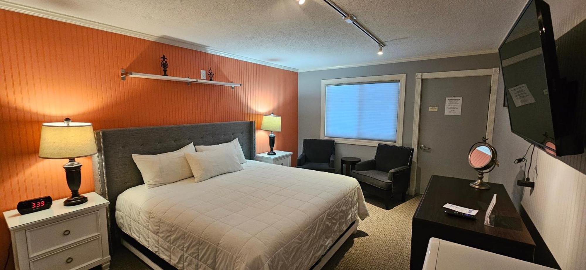 Chequamegon Lake Superior Lodge ベイフィールド エクステリア 写真